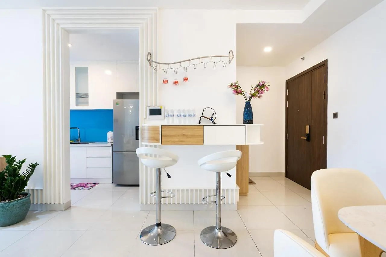 Saigon Royal Apartment 3 Bedrooms 4 Beds For 30 Nights Stay Above Ho Chi Minh