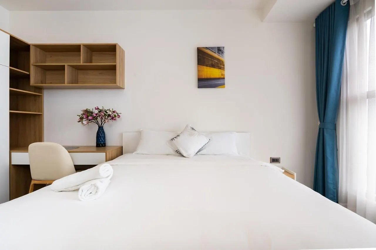 Saigon Royal Apartment 3 Bedrooms 4 Beds For 30 Nights Stay Above Ho Chi Minh