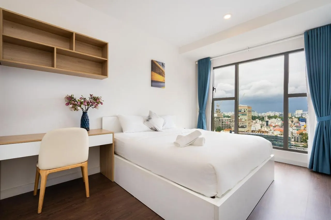 Saigon Royal Apartment 3 Bedrooms 4 Beds For 30 Nights Stay Above Ho Chi Minh Wietnam