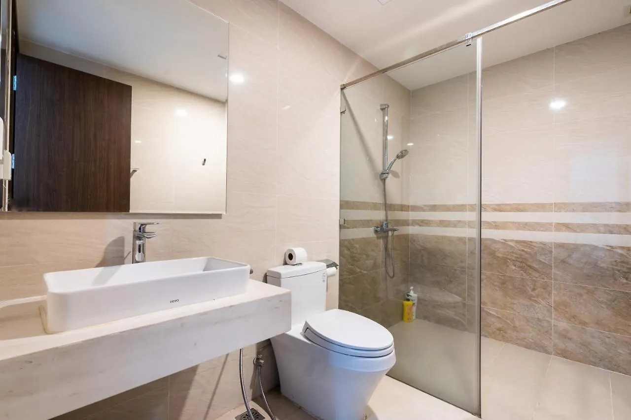 Saigon Royal Apartment 3 Bedrooms 4 Beds For 30 Nights Stay Above Ho Chi Minh City
