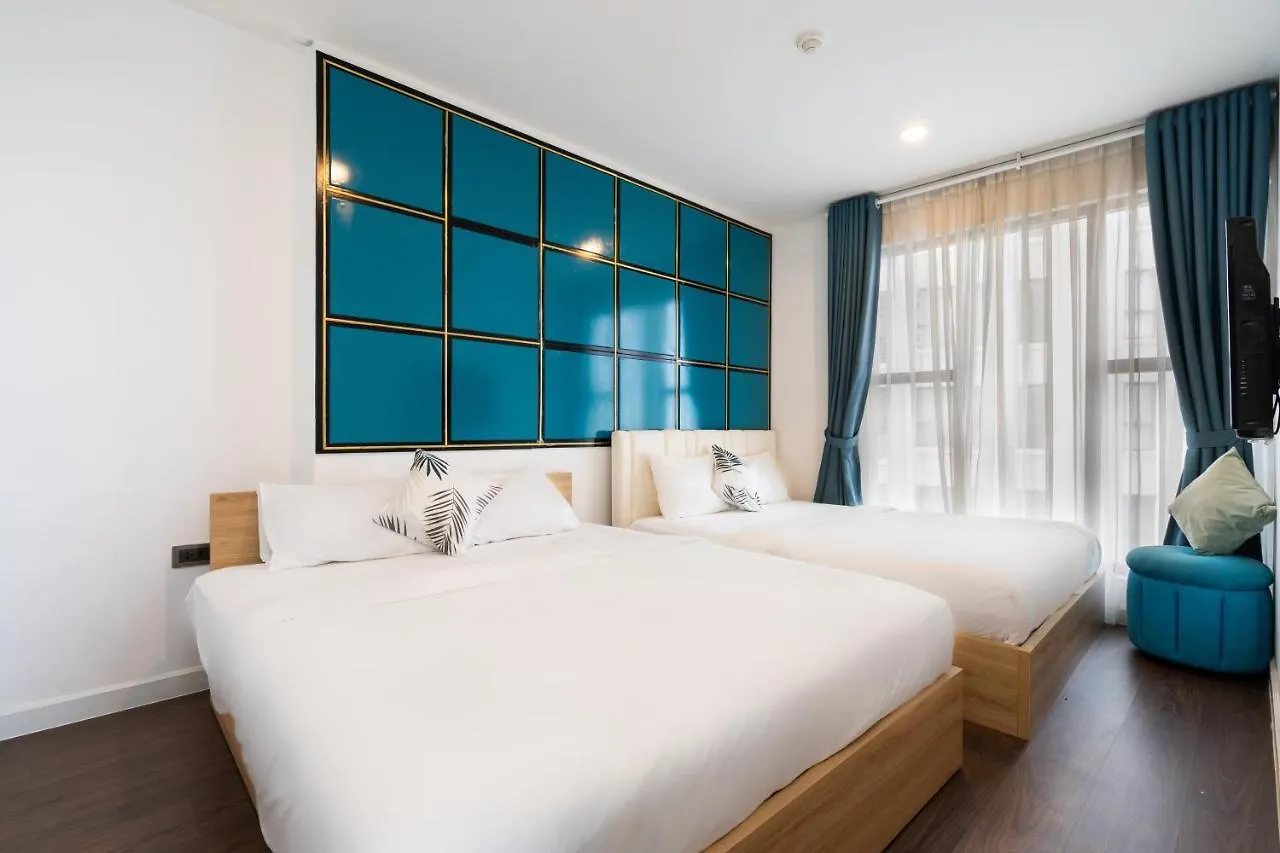 Saigon Royal Apartment 3 Bedrooms 4 Beds For 30 Nights Stay Above Ho Chi Minh City Vietnam