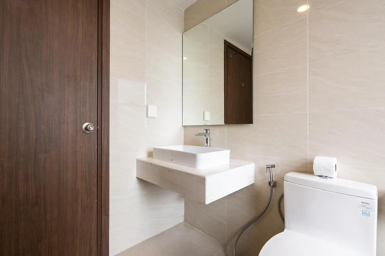 Saigon Royal Apartment 3 Bedrooms 4 Beds For 30 Nights Stay Above Ho Chi Minh City