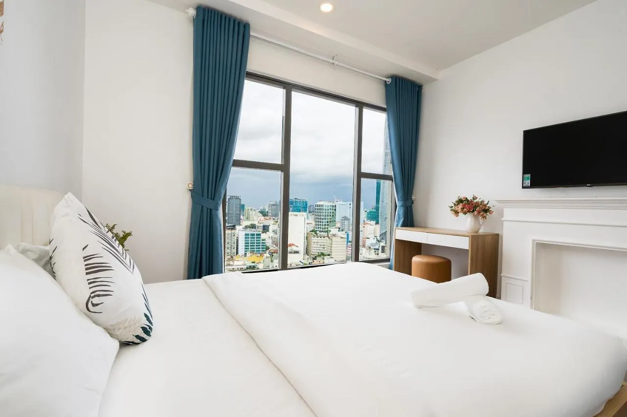 Saigon Royal Apartment 3 Bedrooms 4 Beds For 30 Nights Stay Above Ho Chi Minh City