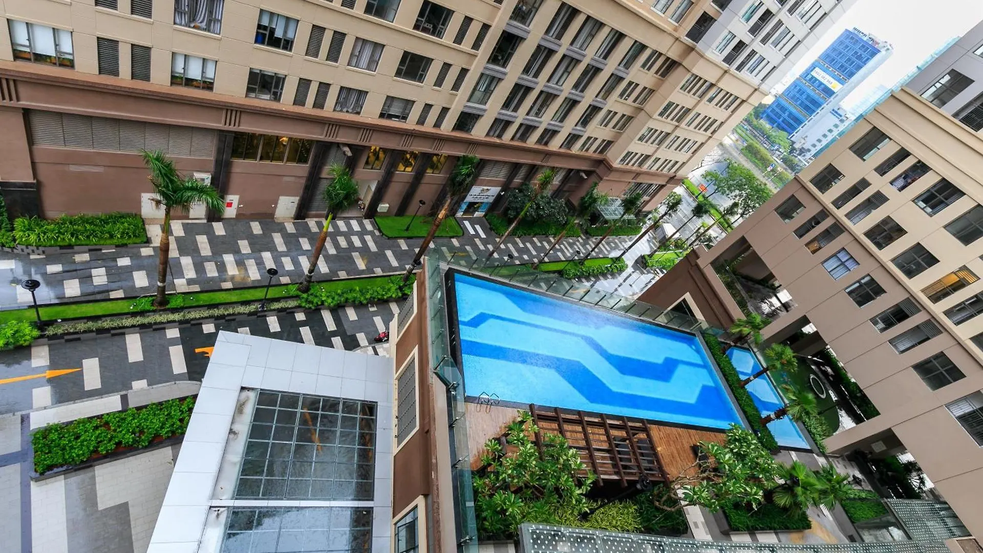 Saigon Royal Apartment 3 Bedrooms 4 Beds For 30 Nights Stay Above Ho Chi Minh City Vietnam