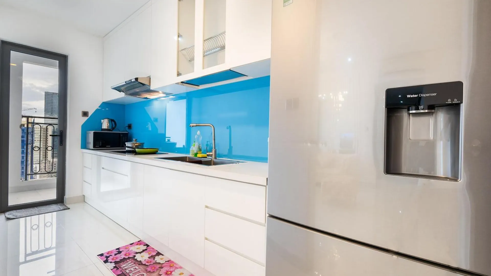 Saigon Royal Apartment 3 Bedrooms 4 Beds For 30 Nights Stay Above Ho Chi Minh City Vietnam