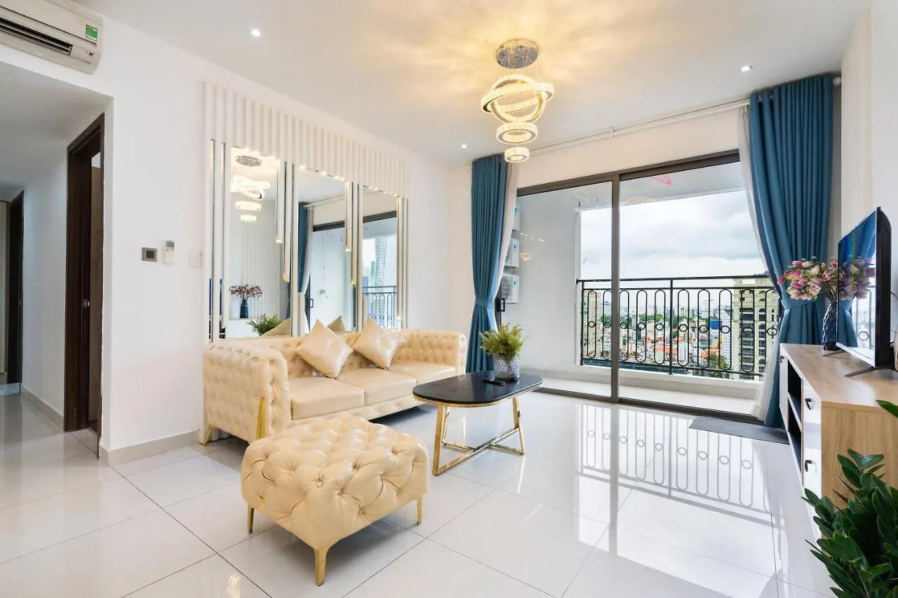 Saigon Royal Apartment 3 Bedrooms 4 Beds For 30 Nights Stay Above Ho Chi Minh City